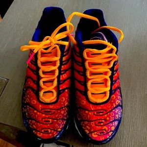 Nike Air Sneakers Big Boys Size 5.5